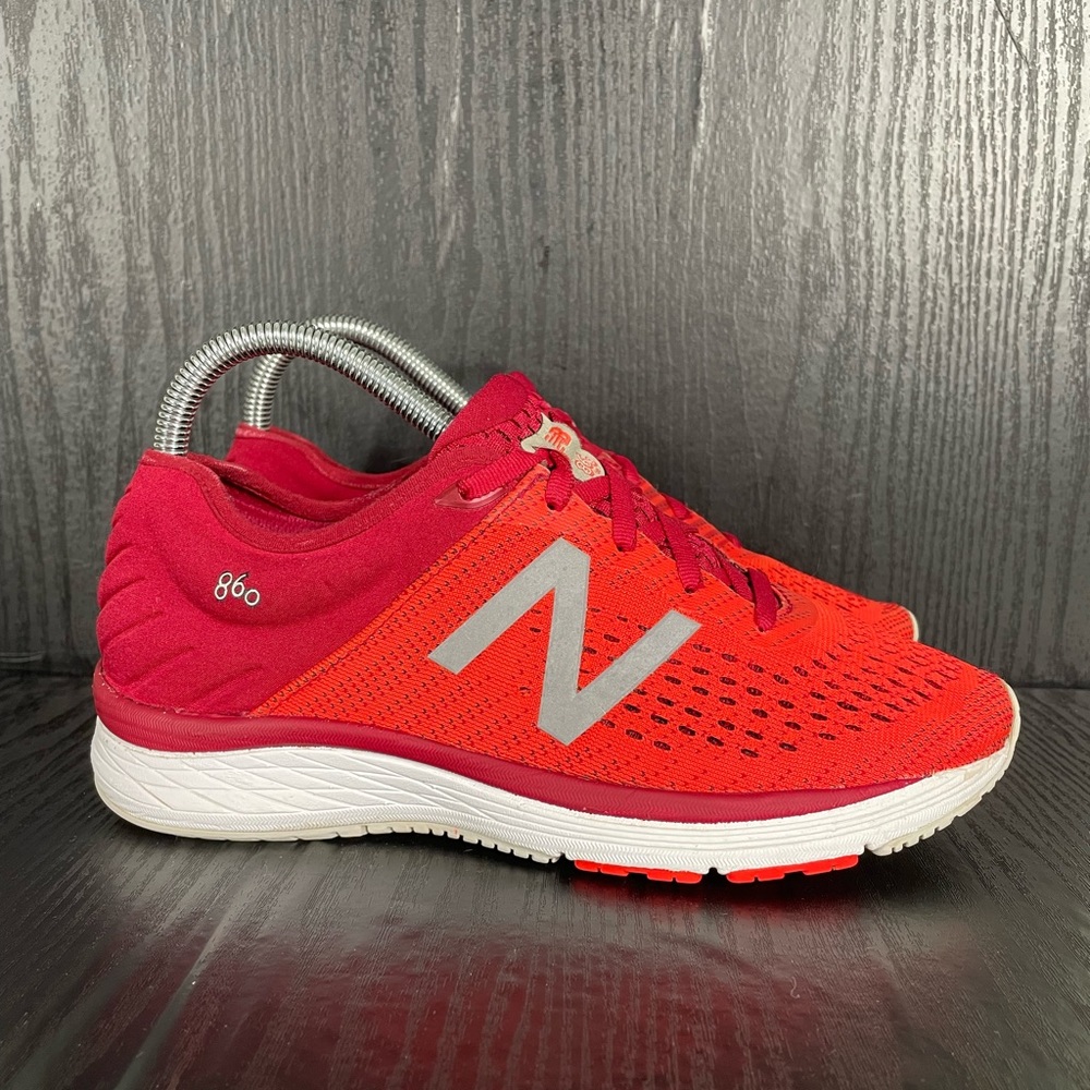 New Balance 860 Women’s size 6.5
